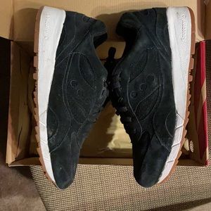 Saucony black Irish coffe